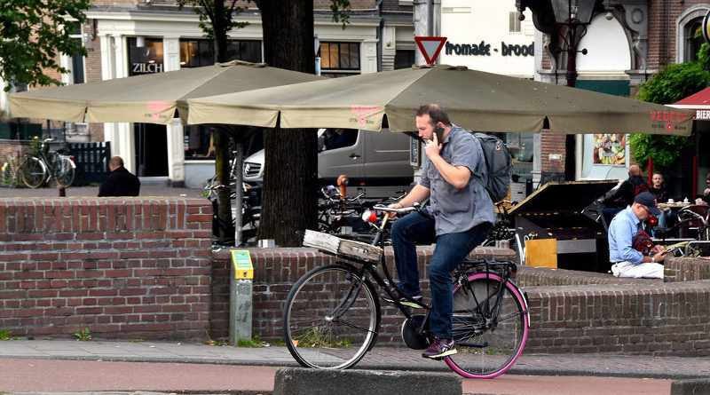Minister-van-Nieuwenhuizen-wil-het-verkeer-veiliger-maken